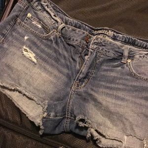 AE med/light colored Jean Shorts